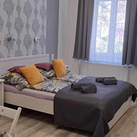 Pompar Belvarosi Apartman Szegedin Exterior foto