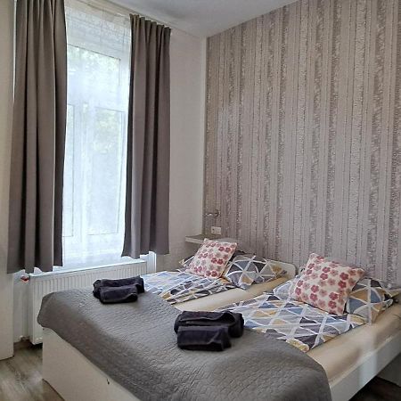 Pompar Belvarosi Apartman Szegedin Exterior foto