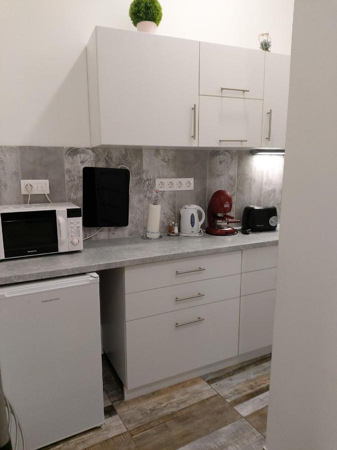 Pompar Belvarosi Apartman Szegedin Exterior foto