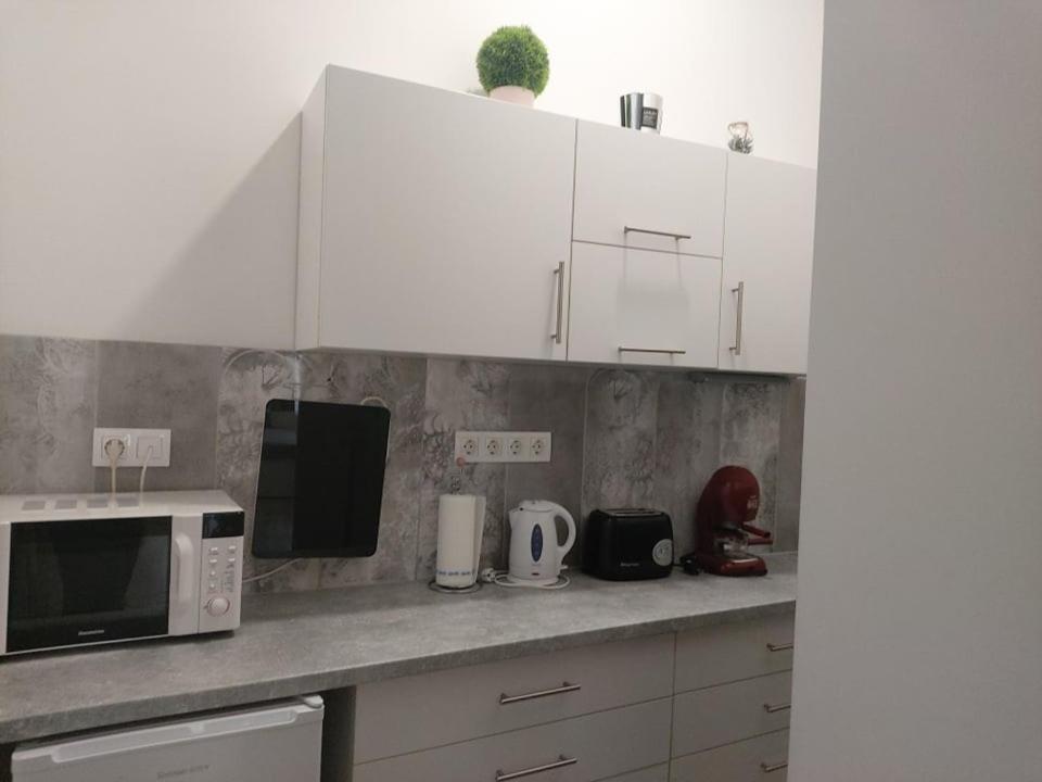 Pompar Belvarosi Apartman Szegedin Exterior foto