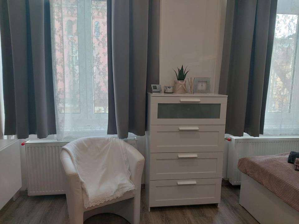Pompar Belvarosi Apartman Szegedin Exterior foto