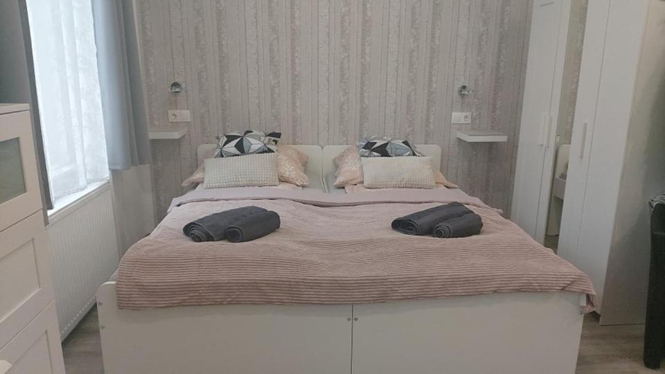 Pompar Belvarosi Apartman Szegedin Exterior foto