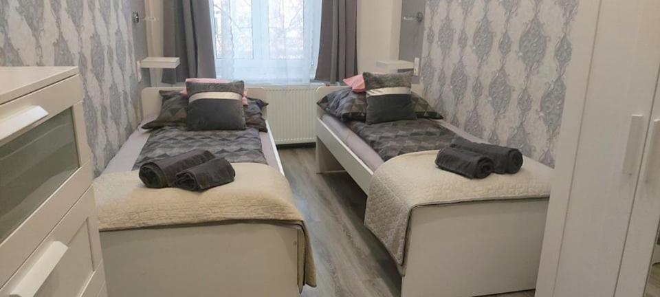 Pompar Belvarosi Apartman Szegedin Exterior foto