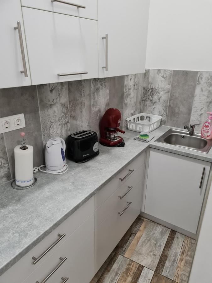 Pompar Belvarosi Apartman Szegedin Exterior foto