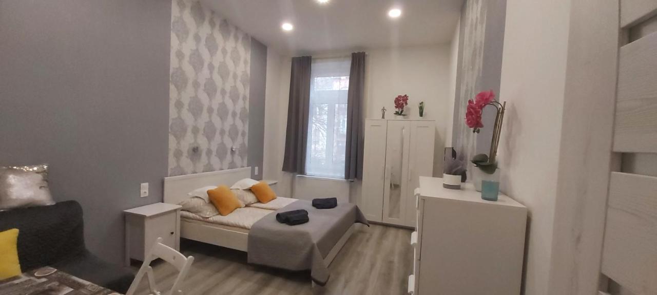 Pompar Belvarosi Apartman Szegedin Exterior foto